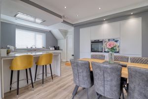 Kitchen/Diner- click for photo gallery